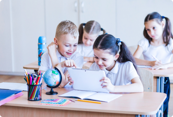 kids studying